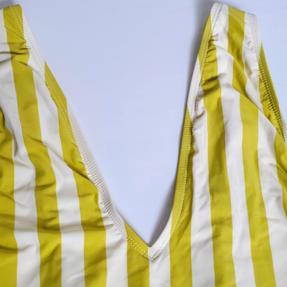 Dippin Daisys Lime Green Striped One Piece Swimsuit Size Medium NWT - Picture 5 of 12